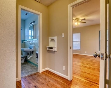 6123 Belgrade Avenue - Photo Thumbnail 14