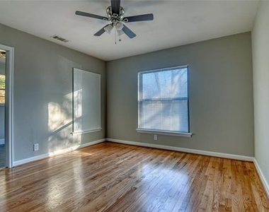 6123 Belgrade Avenue - Photo Thumbnail 9
