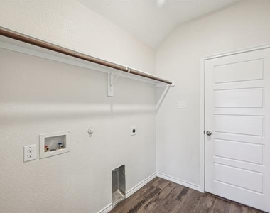 609 Bassett Hall Road - Photo Thumbnail 18