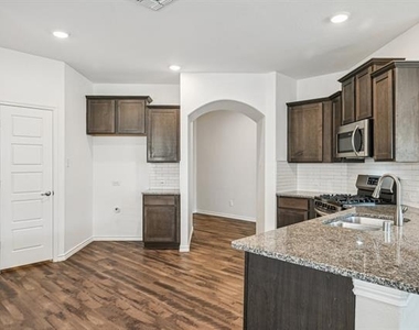 609 Bassett Hall Road - Photo Thumbnail 7