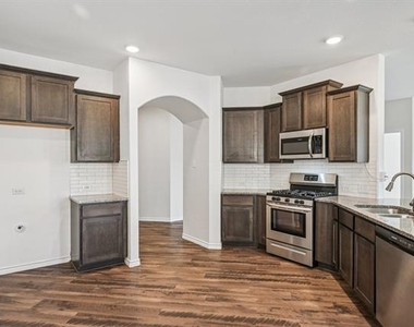 609 Bassett Hall Road - Photo Thumbnail 8