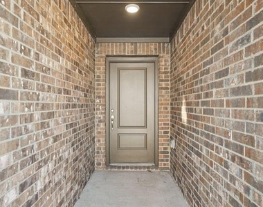 609 Bassett Hall Road - Photo Thumbnail 2