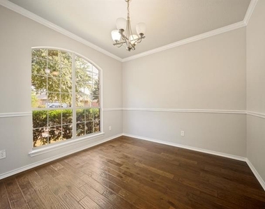 3213 Hornbeam Street - Photo Thumbnail 5