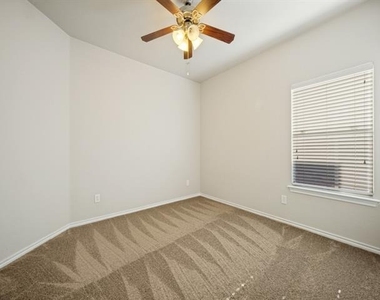 3213 Hornbeam Street - Photo Thumbnail 18