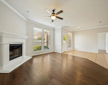 3213 Hornbeam Street - Photo Thumbnail 7