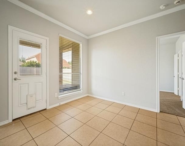 3213 Hornbeam Street - Photo Thumbnail 12