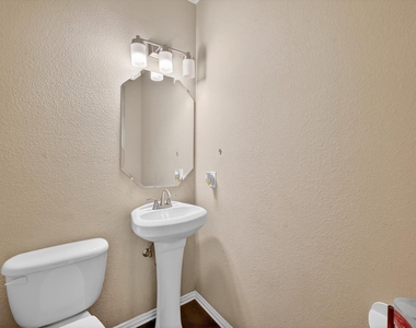 8136 Black Ash Drive - Photo Thumbnail 17