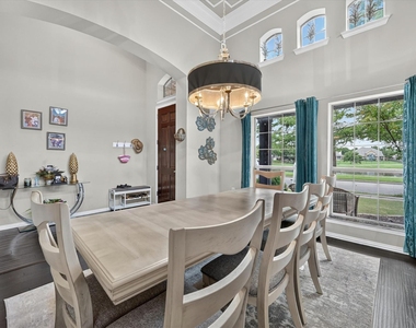 8136 Black Ash Drive - Photo Thumbnail 3