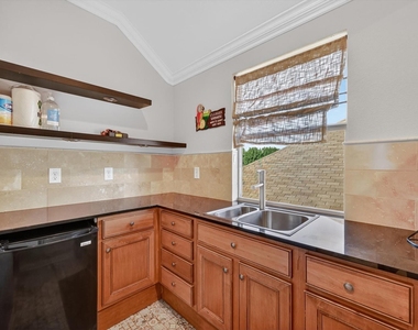 8136 Black Ash Drive - Photo Thumbnail 26
