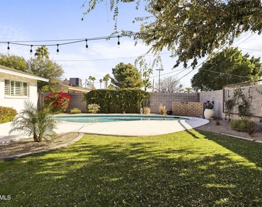 6719 E 2nd Street - Photo Thumbnail 23
