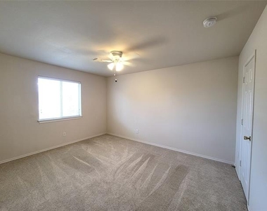 2603 Hidden Valley Drive - Photo Thumbnail 6