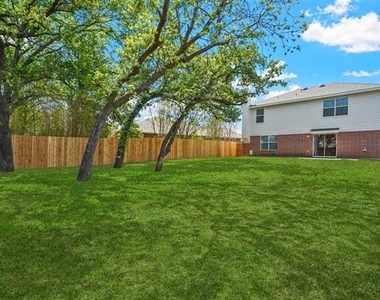 6432 Paradise Valley Road - Photo Thumbnail 21