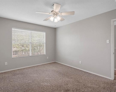 6432 Paradise Valley Road - Photo Thumbnail 19