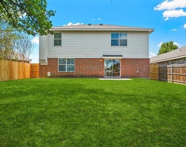 6432 Paradise Valley Road - Photo Thumbnail 22