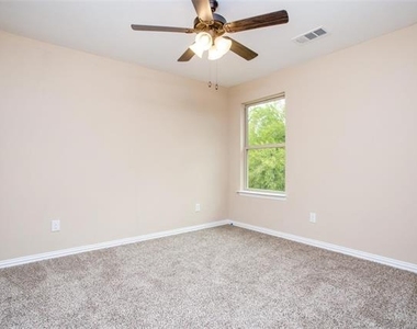 134 Canales Circle - Photo Thumbnail 13