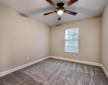 2436 Dancy Drive N - Photo Thumbnail 9