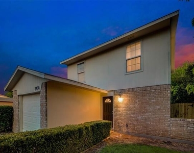 2436 Dancy Drive N - Photo Thumbnail 16