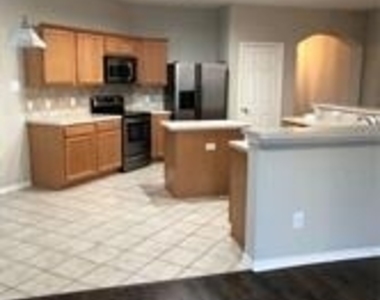 5728 Calloway Drive - Photo Thumbnail 2