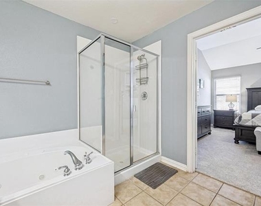 7709 Shasta Drive - Photo Thumbnail 23