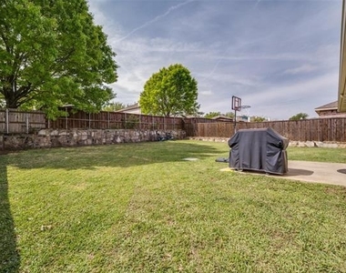 7709 Shasta Drive - Photo Thumbnail 30
