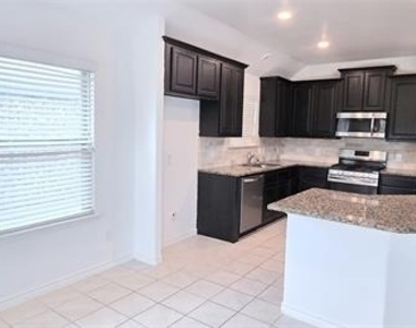 2625 Hillrich Drive - Photo Thumbnail 4