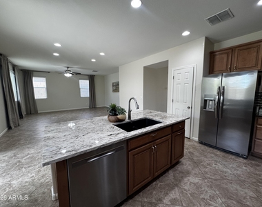 20849 W Glen Street - Photo Thumbnail 3