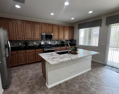 20849 W Glen Street - Photo Thumbnail 5
