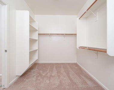 20849 W Glen Street - Photo Thumbnail 22