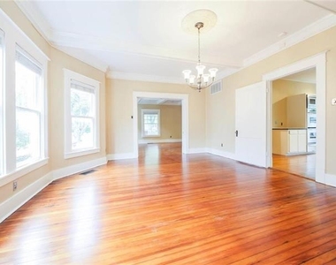 4616 Swiss Avenue - Photo Thumbnail 5