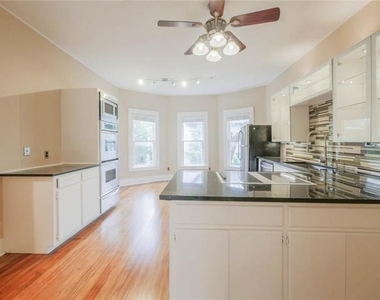 4616 Swiss Avenue - Photo Thumbnail 7