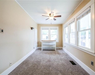 4616 Swiss Avenue - Photo Thumbnail 14