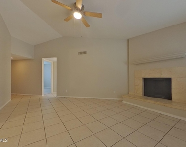 3413 E Dragoon Avenue - Photo Thumbnail 1