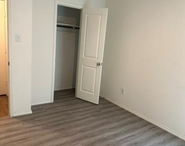 5705 Manarchos Lane - Photo Thumbnail 10
