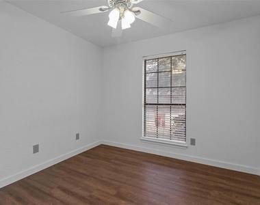 1440 Thistlewood Lane - Photo Thumbnail 16