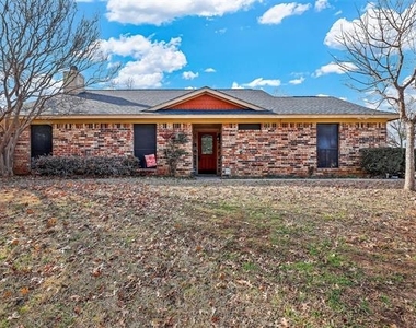 1440 Thistlewood Lane - Photo Thumbnail 1