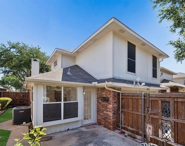 537 Raintree Circle - Photo Thumbnail 28