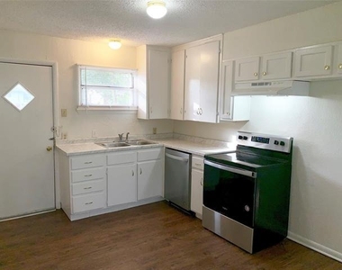 1701 Longview Street - Photo Thumbnail 4