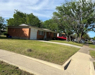 1701 Longview Street - Photo Thumbnail 8