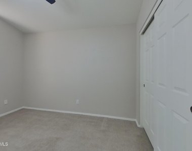 8961 W Kathleen Road - Photo Thumbnail 9