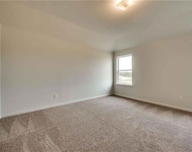 105 Curt Street - Photo Thumbnail 10