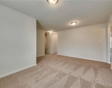 105 Curt Street - Photo Thumbnail 11