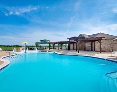 105 Curt Street - Photo Thumbnail 13