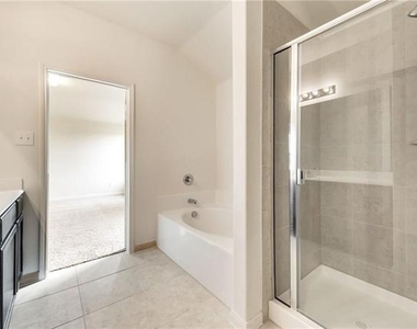 105 Curt Street - Photo Thumbnail 7