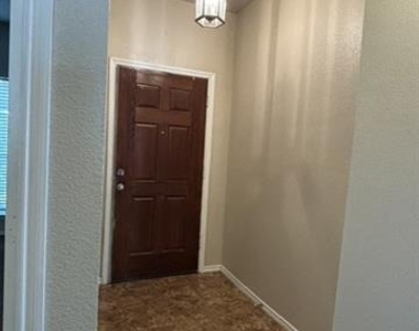 661 Rosario Lane - Photo Thumbnail 4