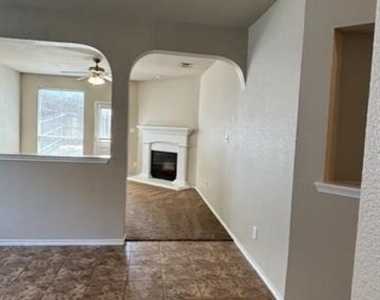 661 Rosario Lane - Photo Thumbnail 5