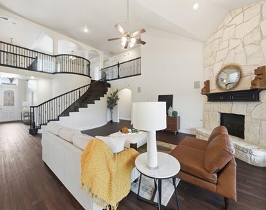 1824 Silvery Canoe Way - Photo Thumbnail 5