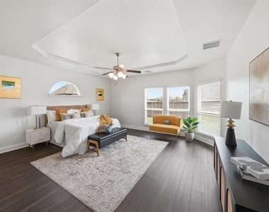 1824 Silvery Canoe Way - Photo Thumbnail 11