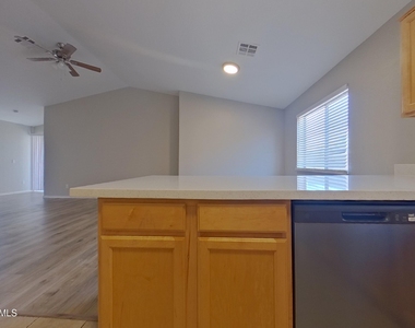 23141 W Ashleigh Marie Drive - Photo Thumbnail 2