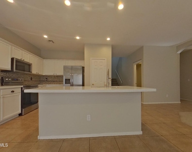17345 W Watkins Street - Photo Thumbnail 6