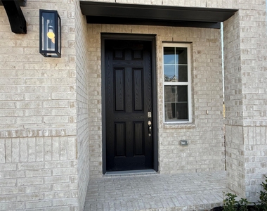 3206 Cordelia Drive - Photo Thumbnail 2